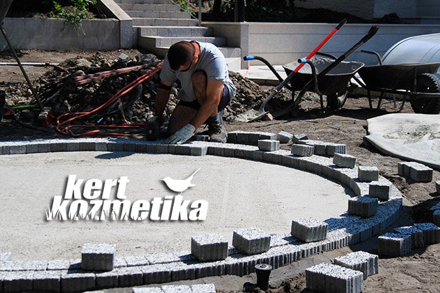 Sütögető térburkolása – Szentendre